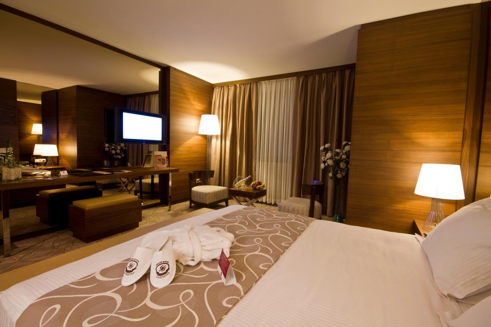 Grand Hotel Gaziantep Eksteriør bilde